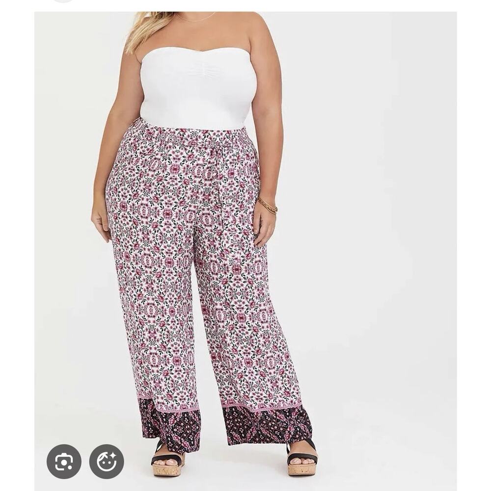 Torrid Women's Pink Floral Wide Leg Pants Tie Waist Pink Pockets 2X New